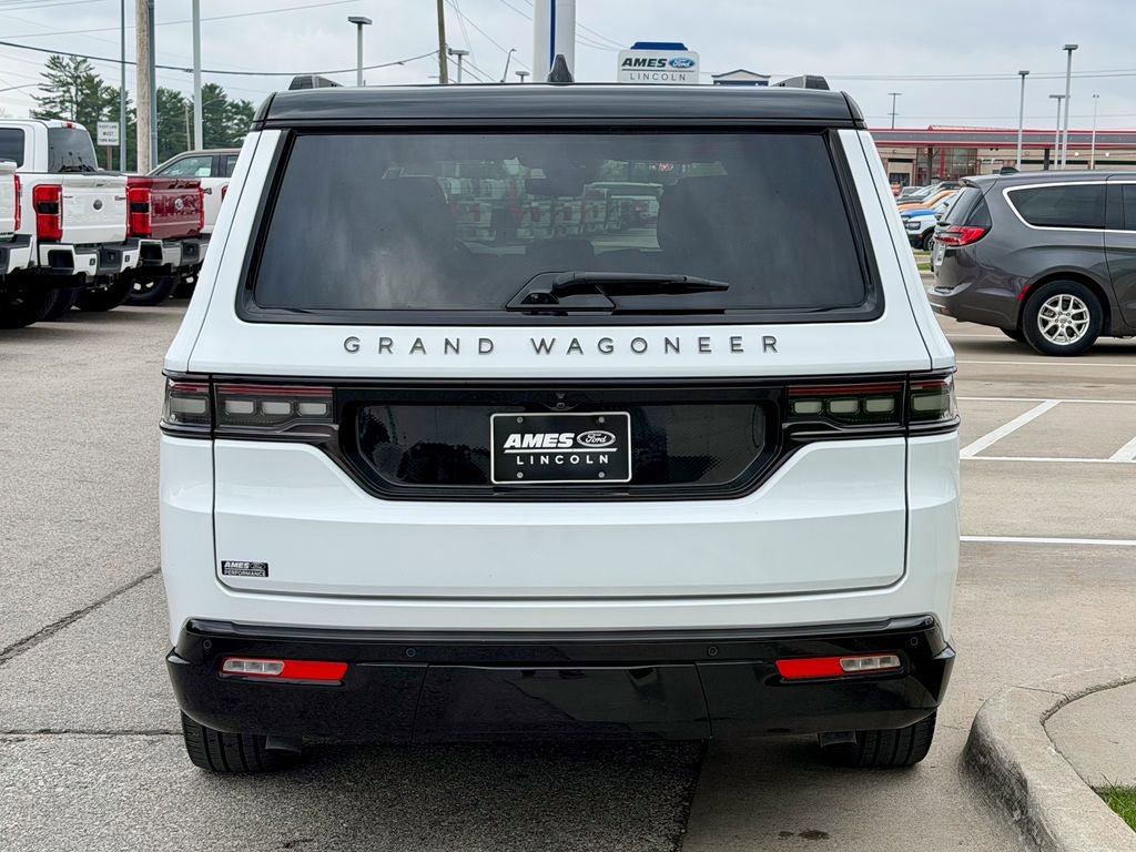 Used 2025 Jeep Grand Wagoneer L Series II Obsidian w/ Quick Order Packagew 28T AWD/4WD image 5