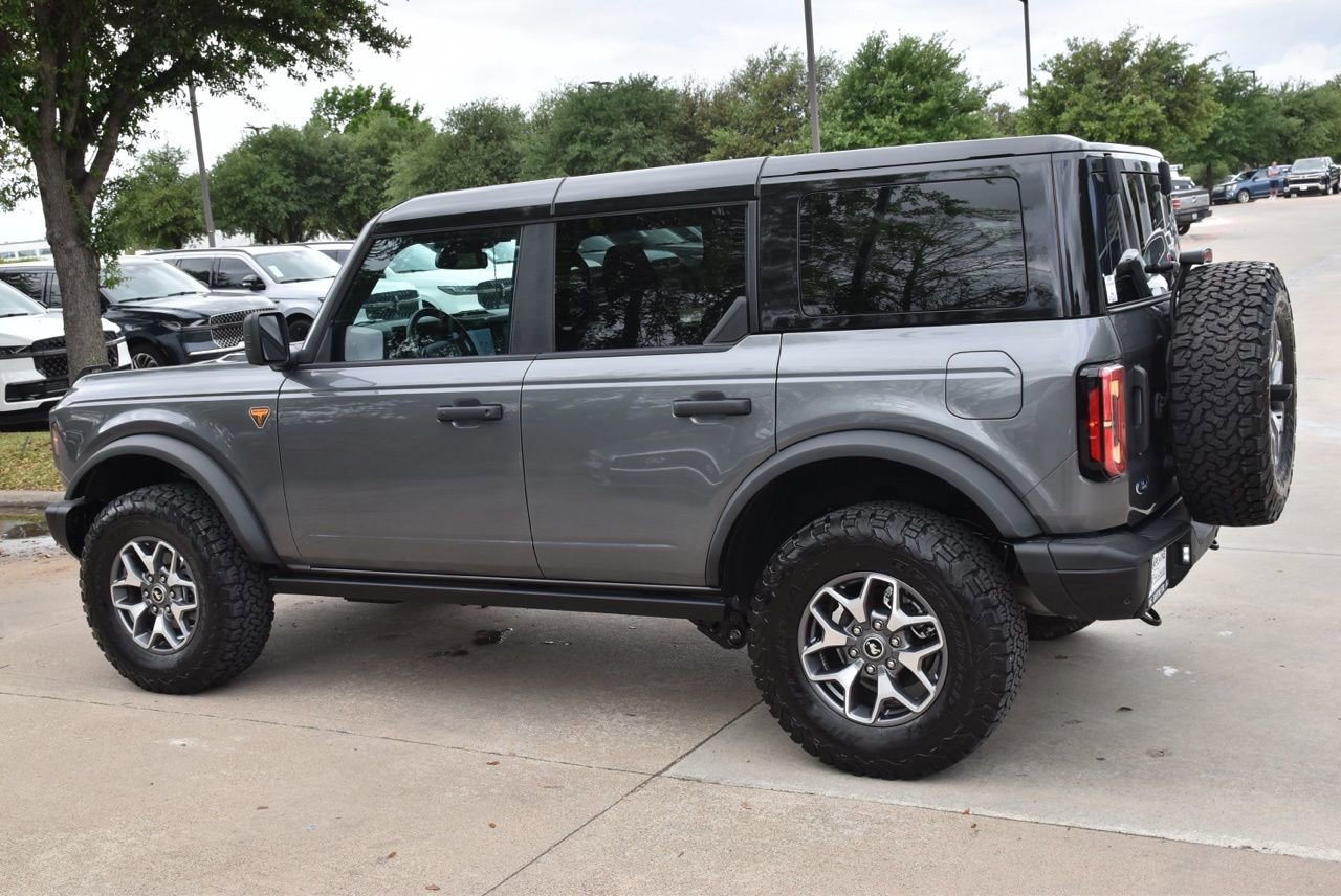 Certified 2025 Ford Bronco Badlands image 6