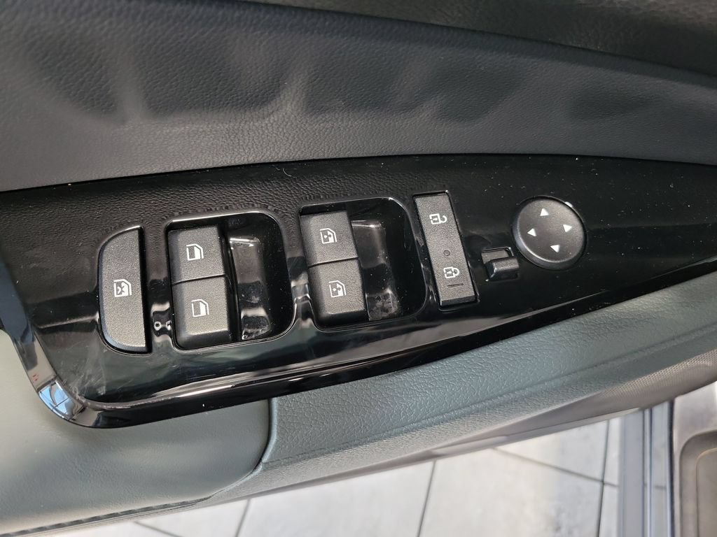 Used 2023 Kia Sportage X-Line w/ X-Line Premium Package AWD/4WD image 38