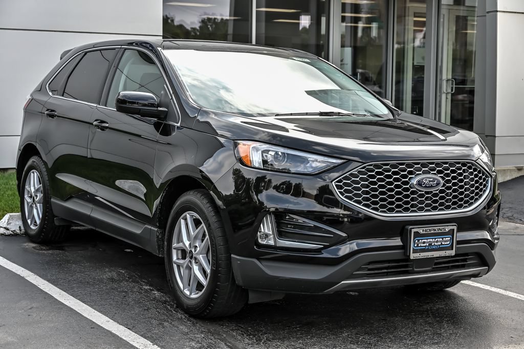 Certified 2023 Ford Edge SEL w/ Convenience Package AWD/4WD image 9