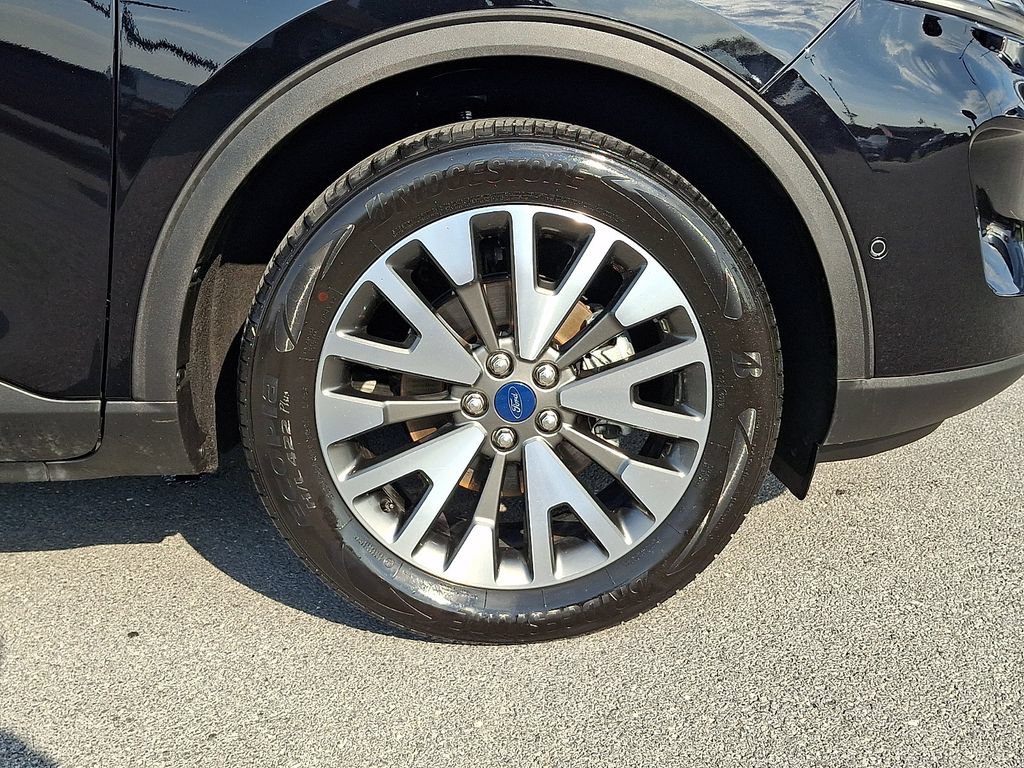 Certified 2020 Ford Escape Titanium AWD/4WD image 8