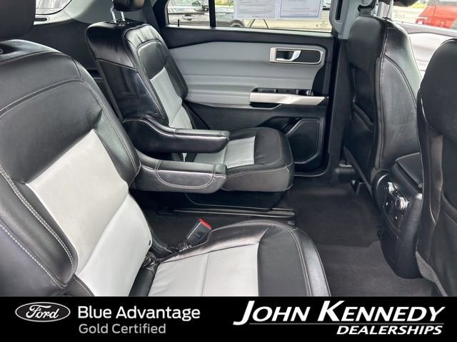 Certified 2022 Ford Explorer XLT w/ Equipment Group 202A AWD/4WD image 39