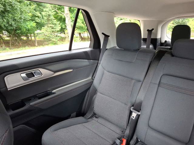 Certified 2025 Ford Explorer Active AWD/4WD image 12