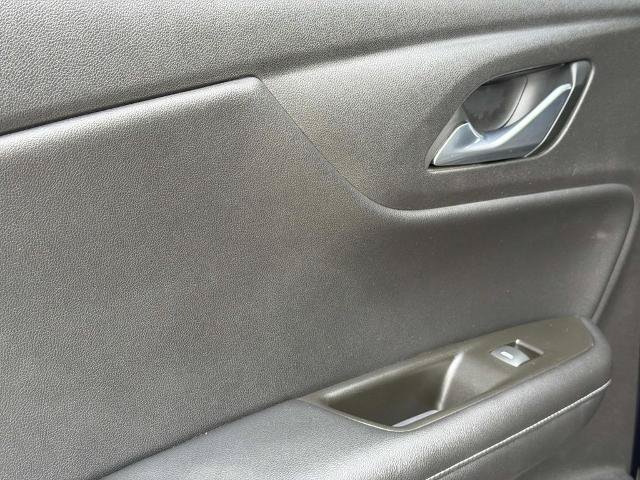 Used 2021 Chevrolet Blazer LT FWD image 18