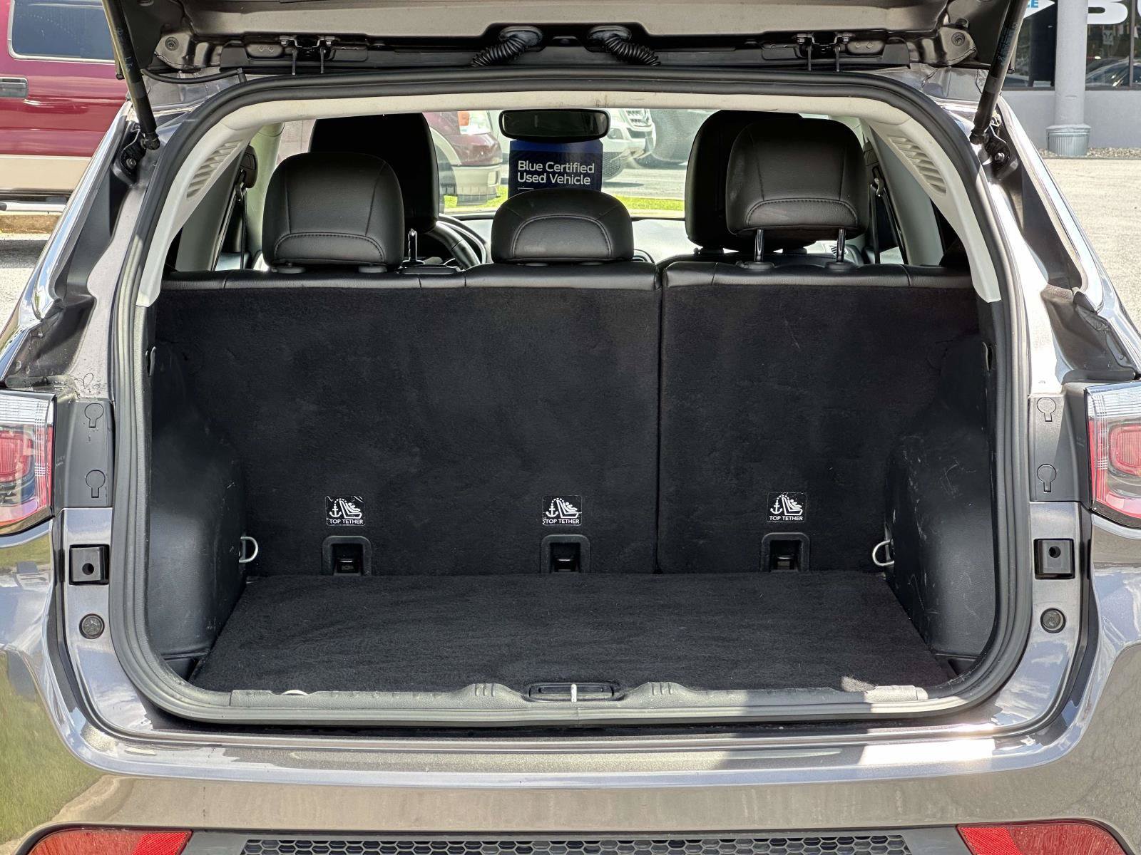 Used 2018 Jeep Compass Latitude AWD/4WD image 11