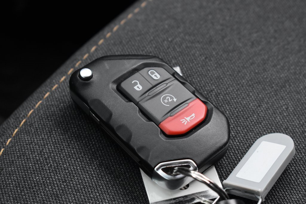 Used 2024 Jeep Wrangler Sport S image 13