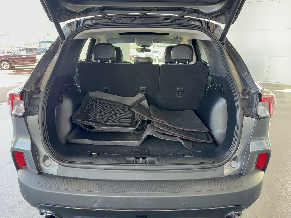 Certified 2022 Ford Escape SEL w/ SEL Stealth AWD Package image 7