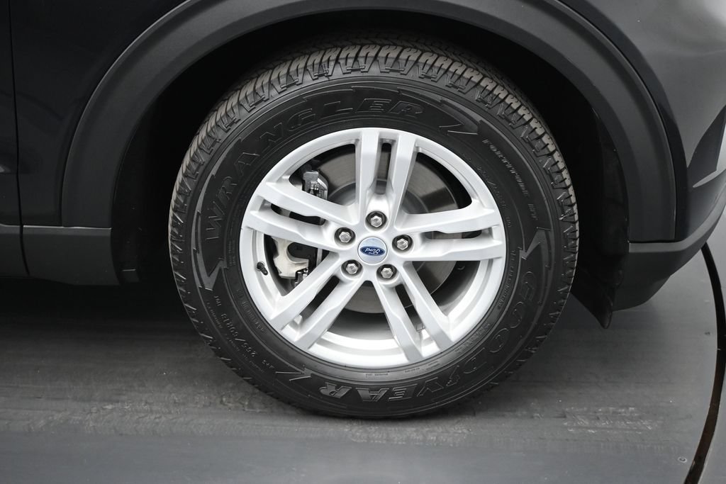Certified 2023 Ford Explorer XLT w/ Equipment Group 202A RWD image 26