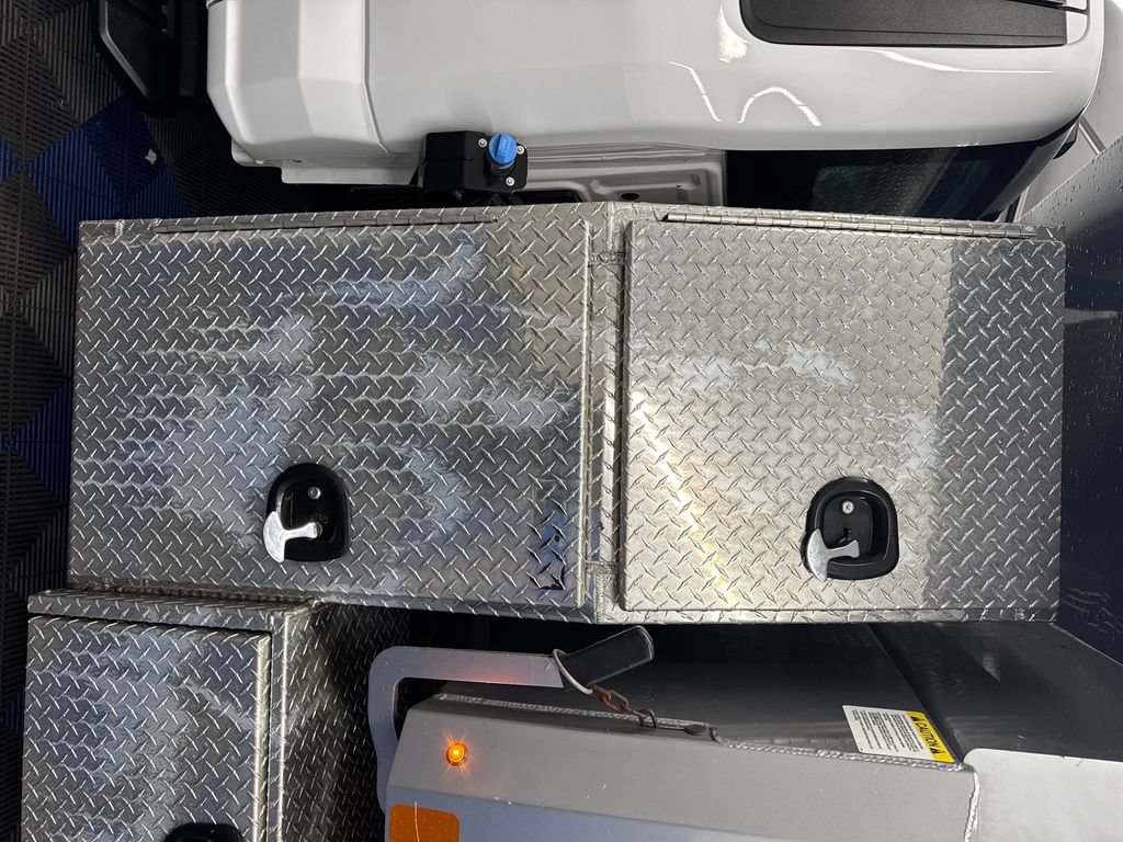 Certified 2023 Ford F550 4x4 Regular Cab Super Duty image 34