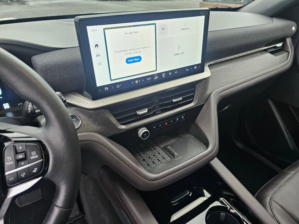 Certified 2025 Ford Explorer Platinum w/ LUX Leather Package image 24