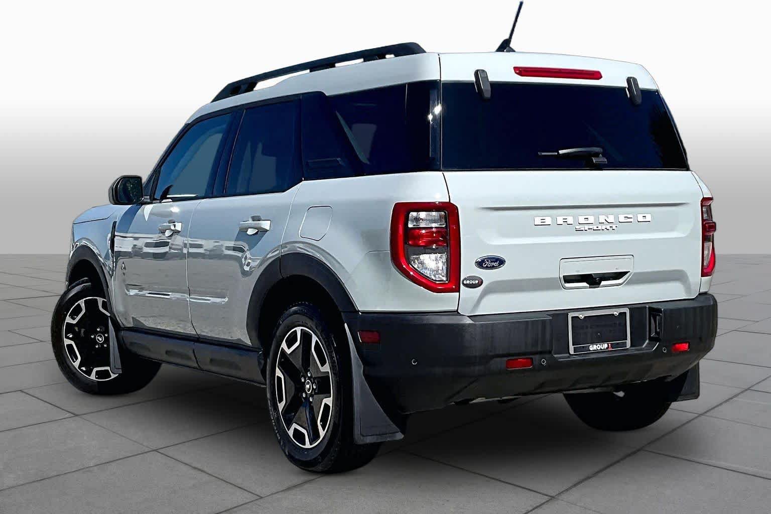 Certified 2023 Ford Bronco Sport Outer Banks w/ Tech Package AWD/4WD image 12