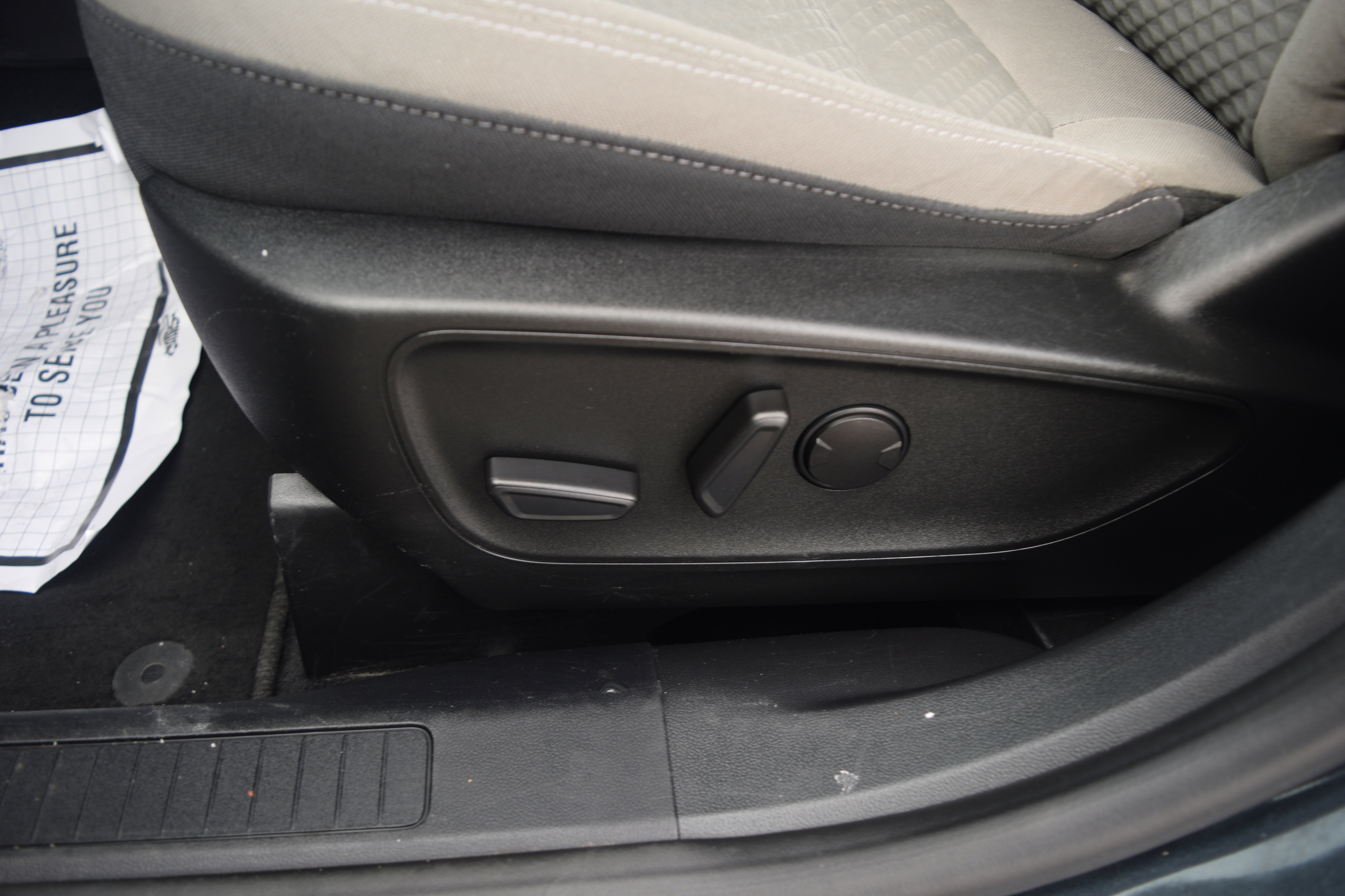 Certified 2022 Ford Escape SE w/ Convenience Package image 19