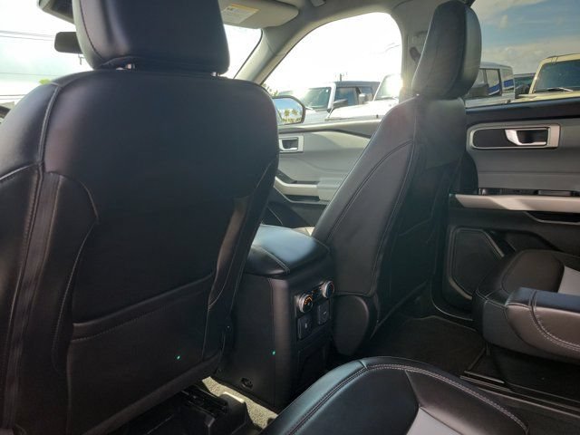 Certified 2023 Ford Explorer XLT w/ Equipment Group 202A RWD image 15