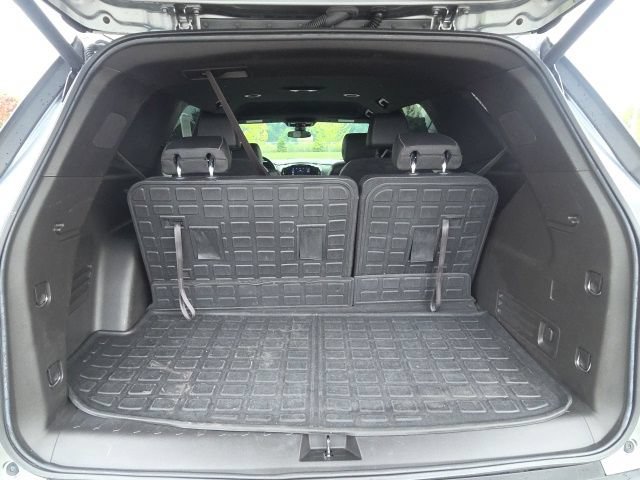 Used 2023 Chevrolet Traverse LT FWD image 10