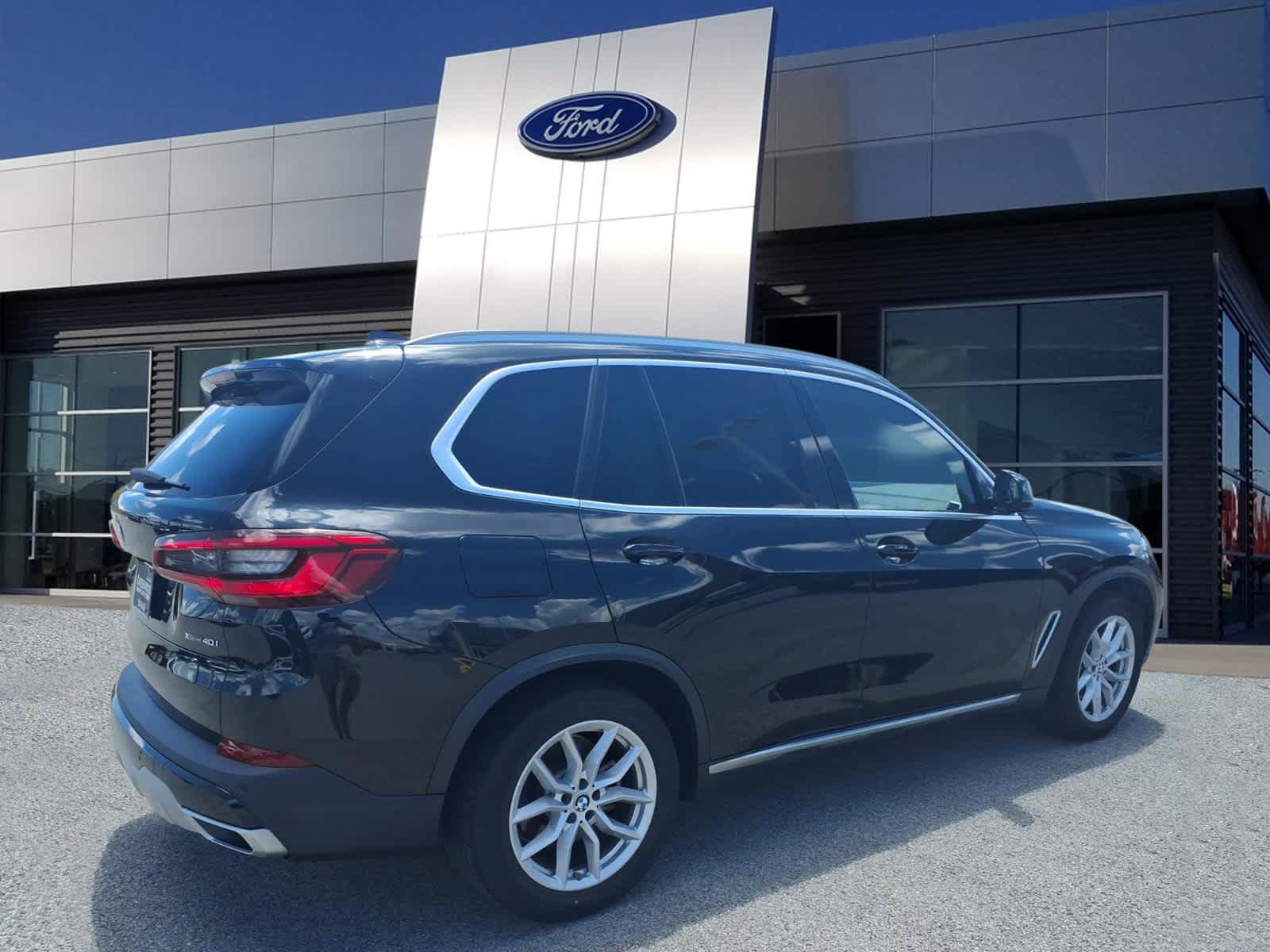 Used 2019 BMW X5 xDrive40i w/ Convenience Package AWD/4WD image 2