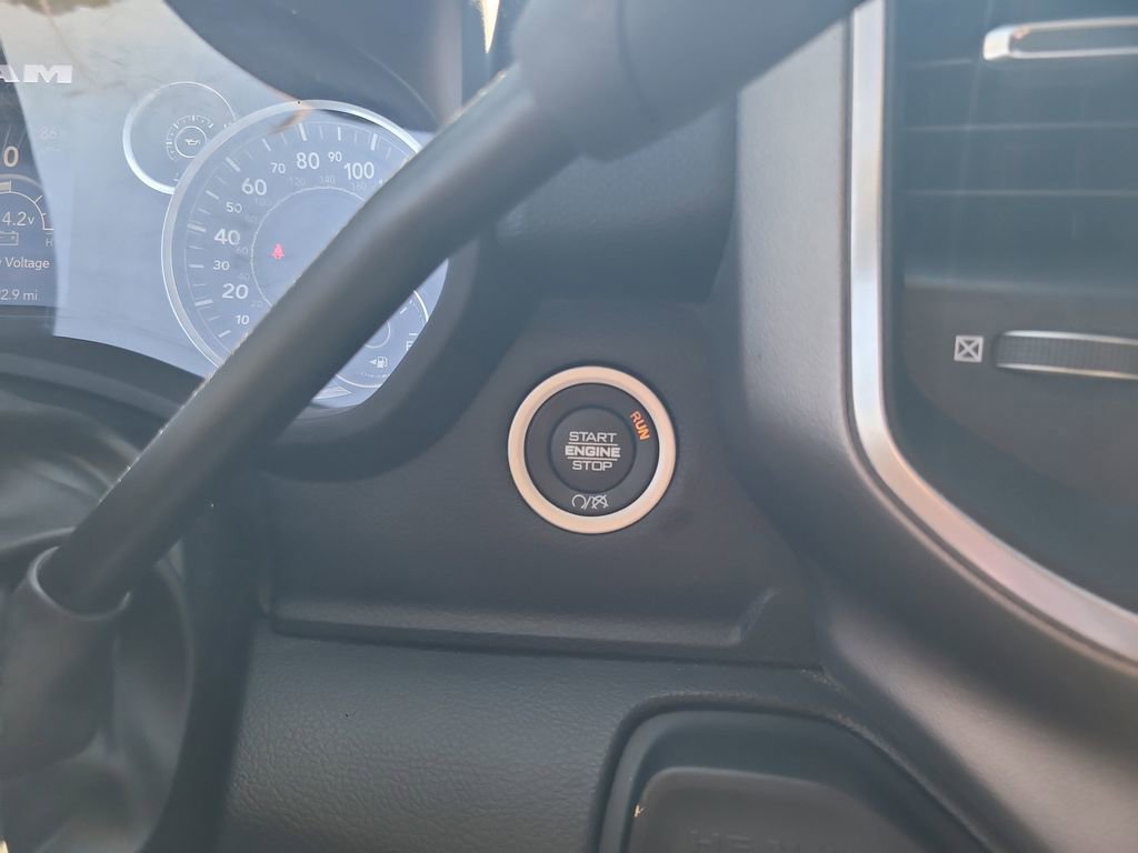 Used 2024 RAM 3500 Big Horn image 18