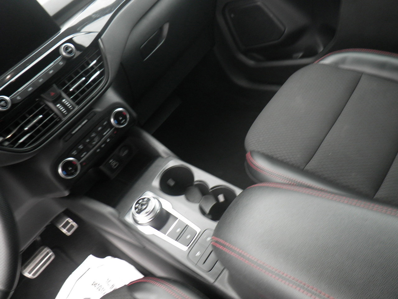 Certified 2024 Ford Escape ST-Line image 17