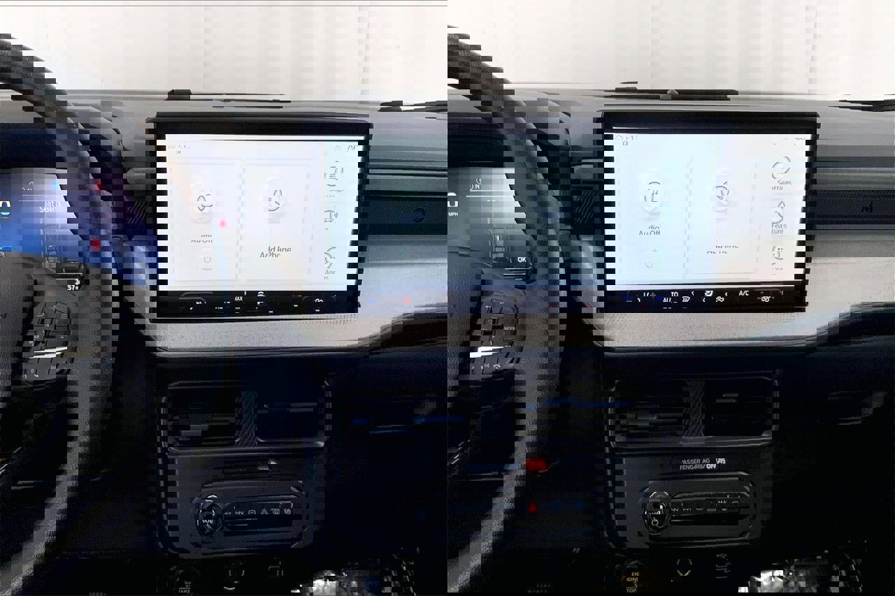 Certified 2025 Ford Maverick XLT w/ Equipment Group 302A image 9