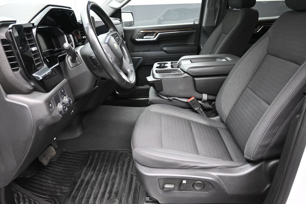Used 2023 Chevrolet Silverado 1500 LT RWD image 17