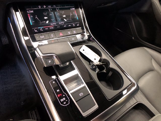 Used 2023 Audi Q8 Premium Plus AWD/4WD image 18