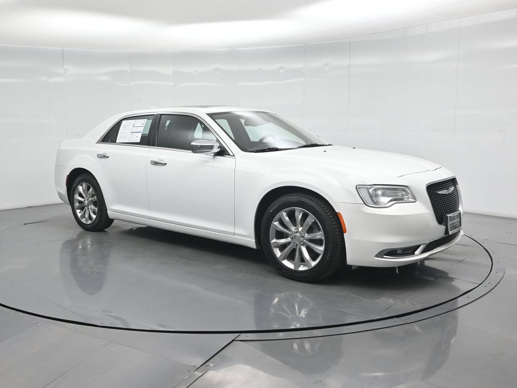 Used 2020 Chrysler 300 Limited AWD/4WD image 46