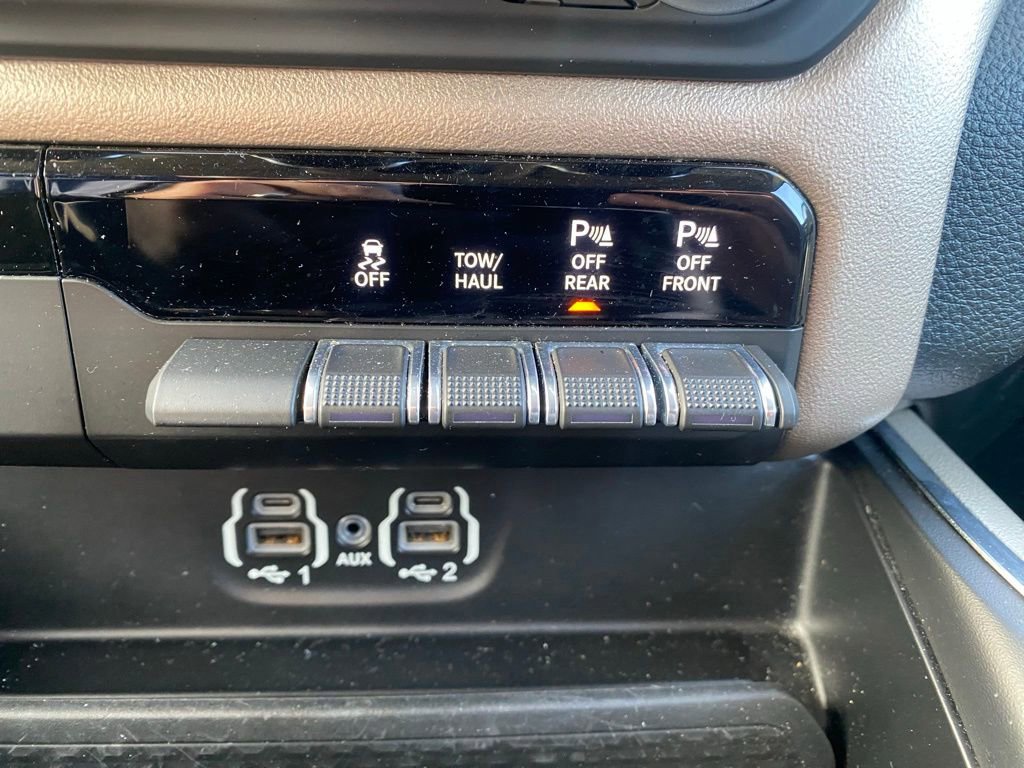Used 2020 RAM 1500 Laramie AWD/4WD image 22
