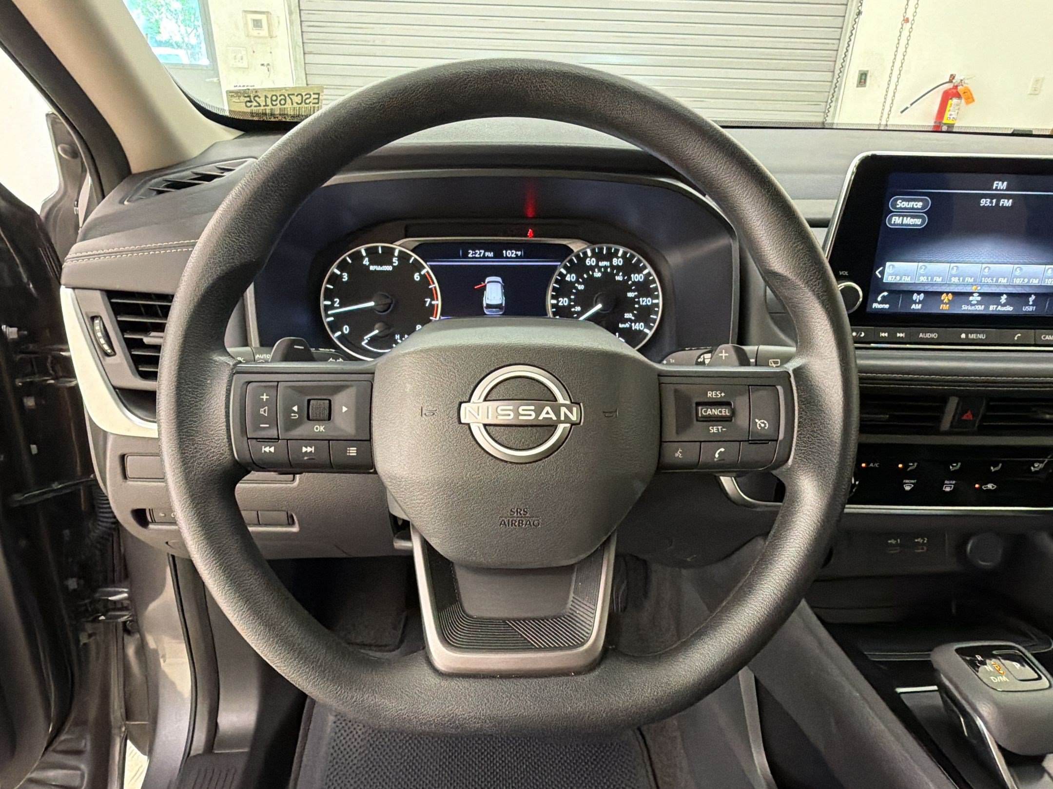 Used 2025 Nissan Rogue S AWD/4WD image 11
