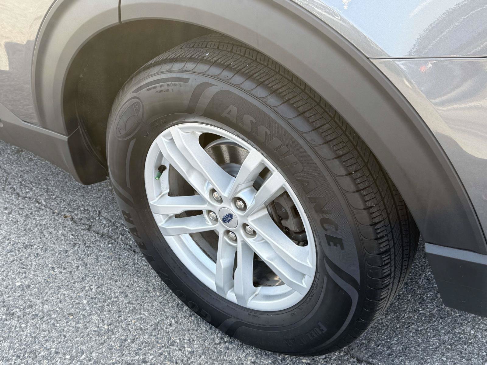 Certified 2021 Ford Explorer XLT RWD image 31