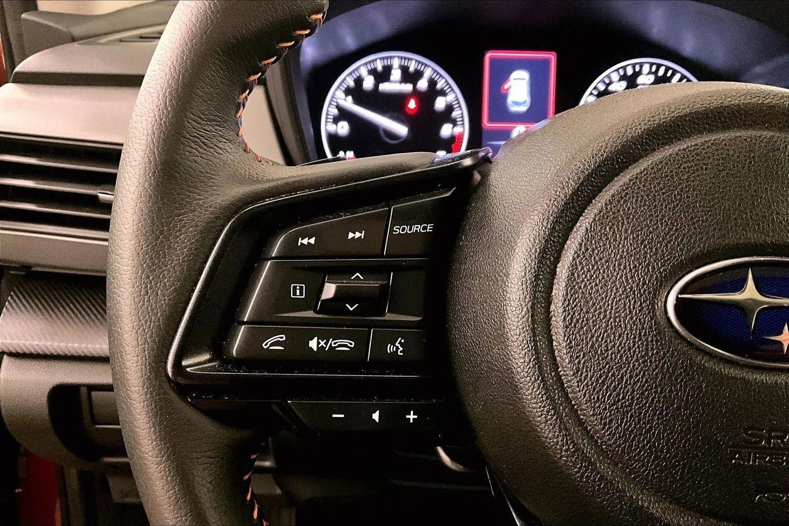 Used 2024 Subaru Crosstrek 2.5i Limited w/ Crosstrek Mirror Package image 17