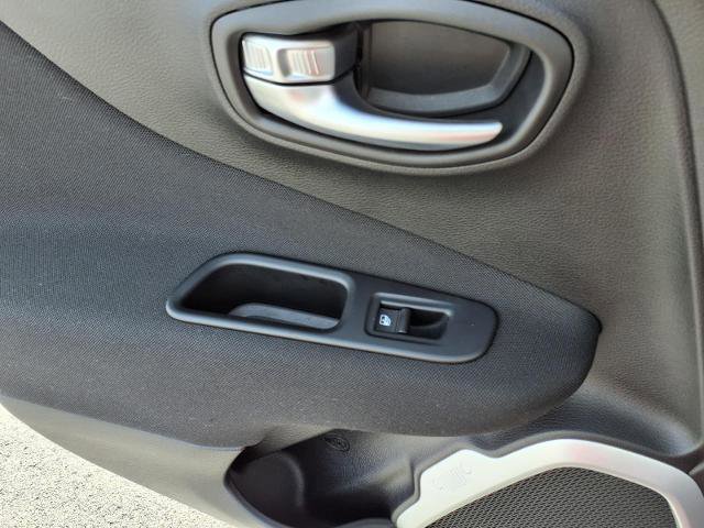 Used 2019 Jeep Renegade Sport image 20