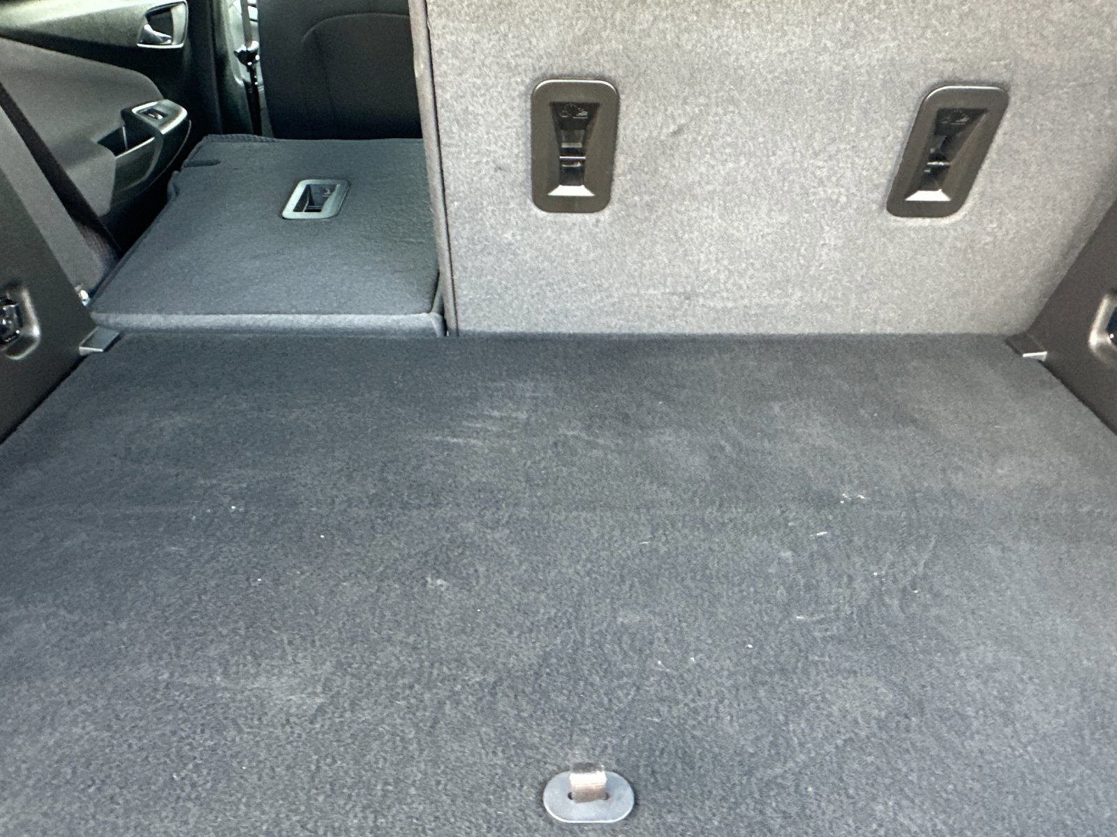 Used 2022 Chevrolet Bolt EUV LT w/ Comfort Package image 15