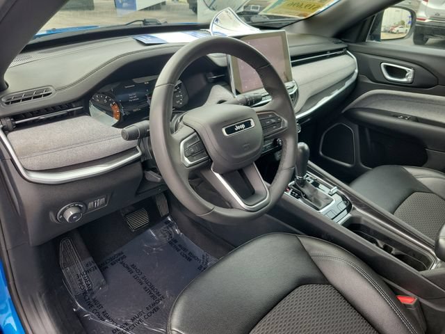 Used 2024 Jeep Compass Latitude AWD/4WD image 20