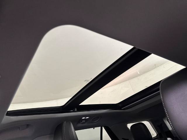 Certified 2023 Ford Explorer Limited w/ Limited Technology Package RWD image 7