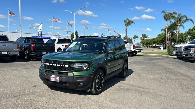 Certified 2025 Ford Bronco Sport Outer Banks w/ Outer Banks Tech Package+ AWD/4WD image 8