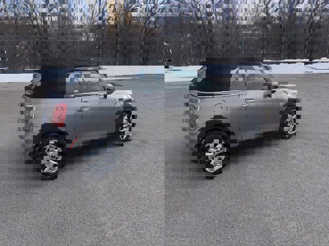 Used 2018 MINI Cooper Convertible image 13