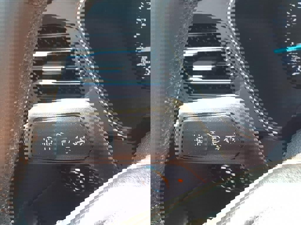 Certified 2022 Ford Escape SEL image 17