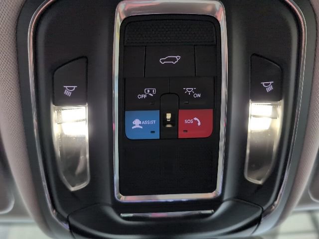 Used 2023 Jeep Grand Cherokee Limited AWD/4WD image 29
