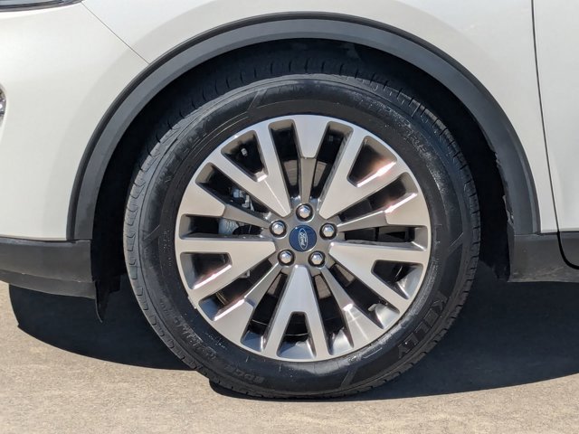 Certified 2022 Ford Escape Titanium w/ Class II Trailer Tow Package image 11