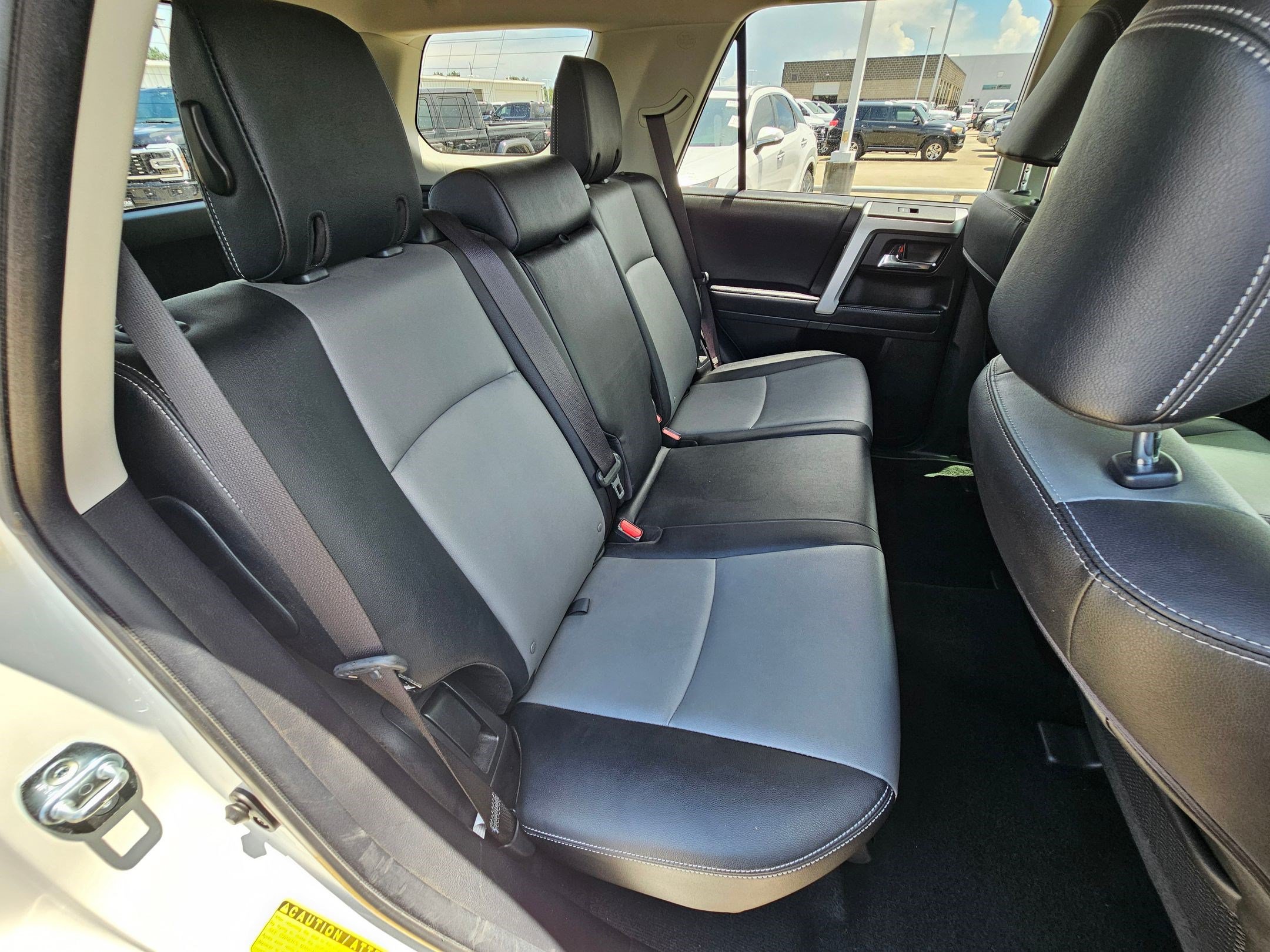 Used 2022 Toyota 4Runner SR5 Premium w/ Moonroof Package RWD image 29