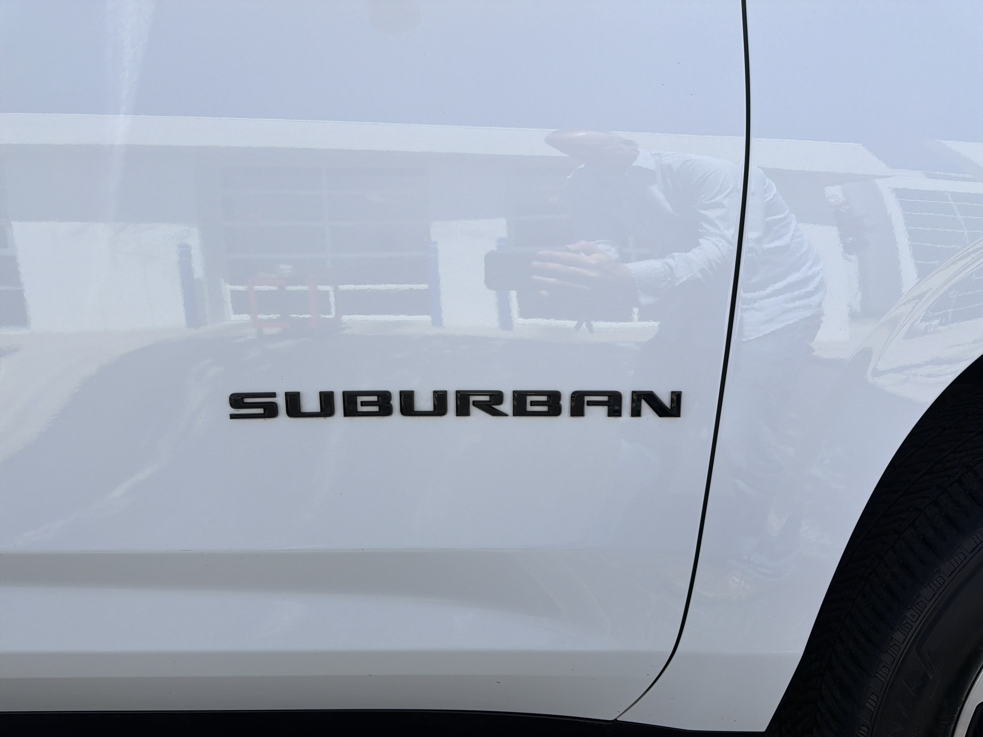 Used 2024 Chevrolet Suburban RST w/ Luxury Package AWD/4WD image 7