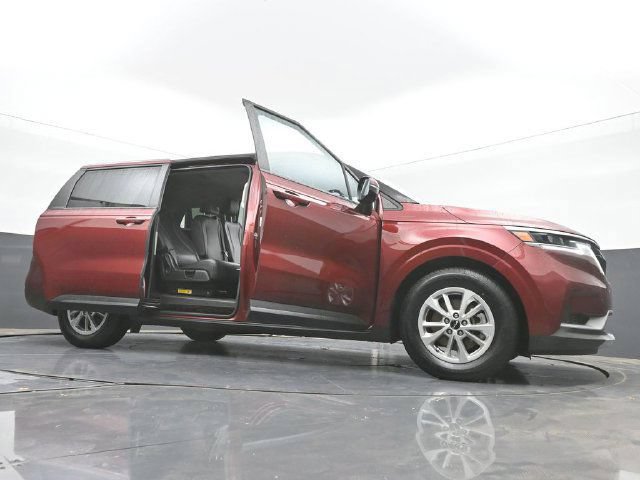 Used 2024 Kia Carnival LX FWD image 19