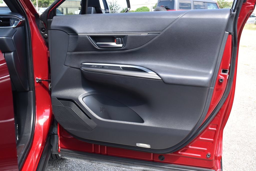 Used 2024 Toyota Venza XLE AWD/4WD image 33