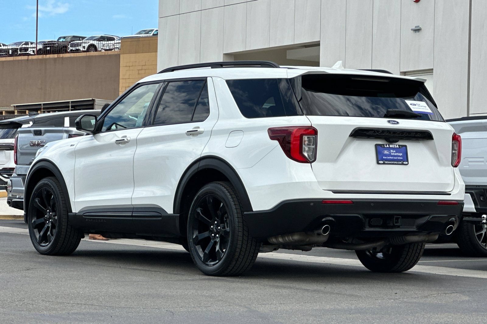Certified 2023 Ford Explorer ST-Line w/ Class IV Trailer Tow Package RWD image 5