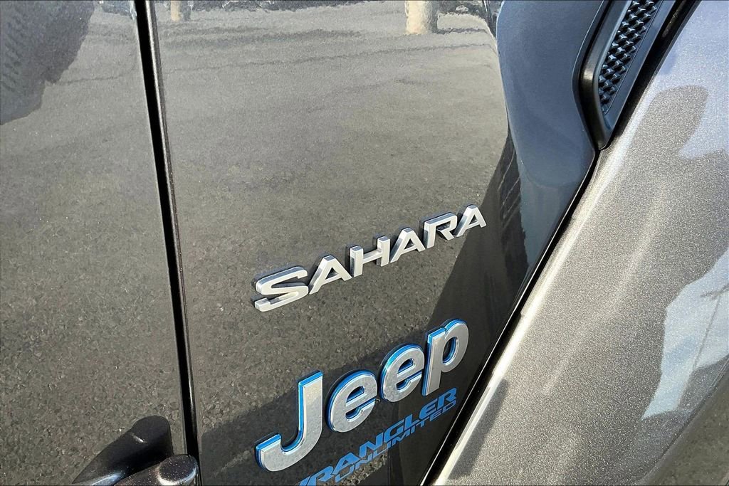 Used 2021 Jeep Wrangler Unlimited Sahara w/ Cold Weather Group AWD/4WD image 8