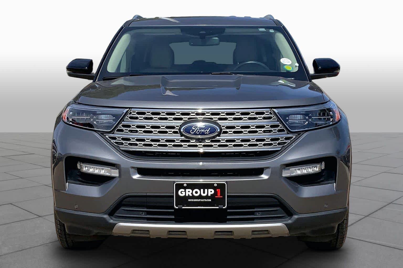 Certified 2021 Ford Explorer Limited w/ Equipment Group 301A AWD/4WD image 4