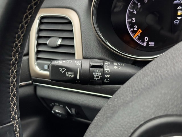 Used 2017 Jeep Grand Cherokee Limited w/ Luxury Group II image 31