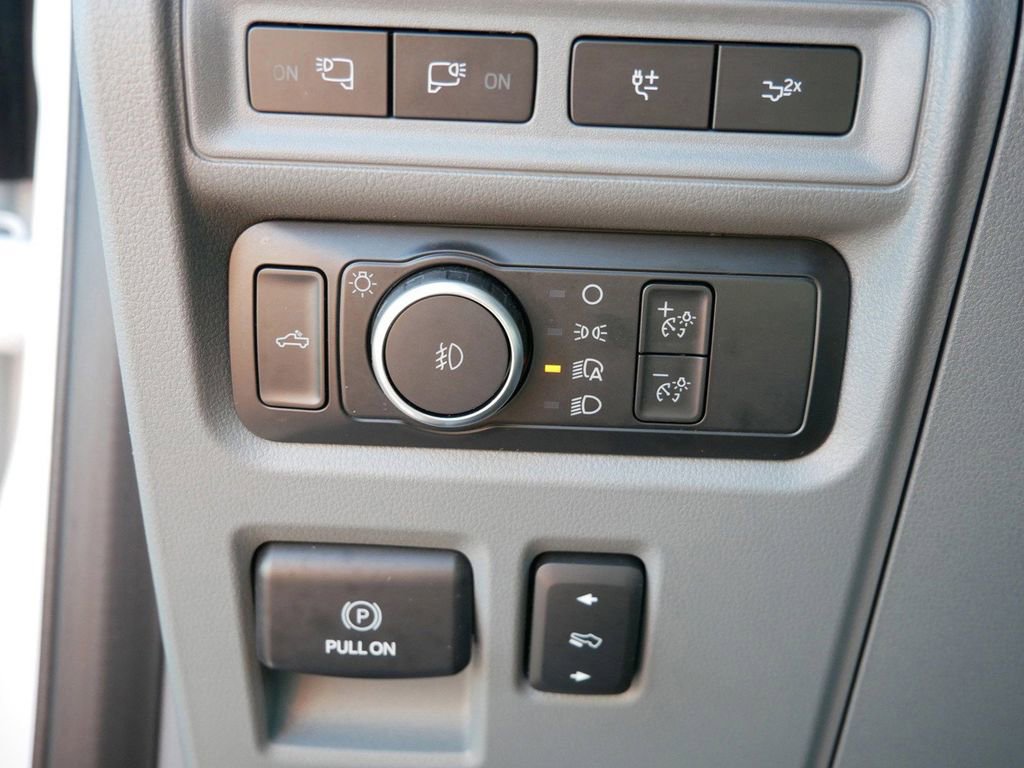 Certified 2022 Ford F150 XLT w/ Equipment Group 302A High image 21