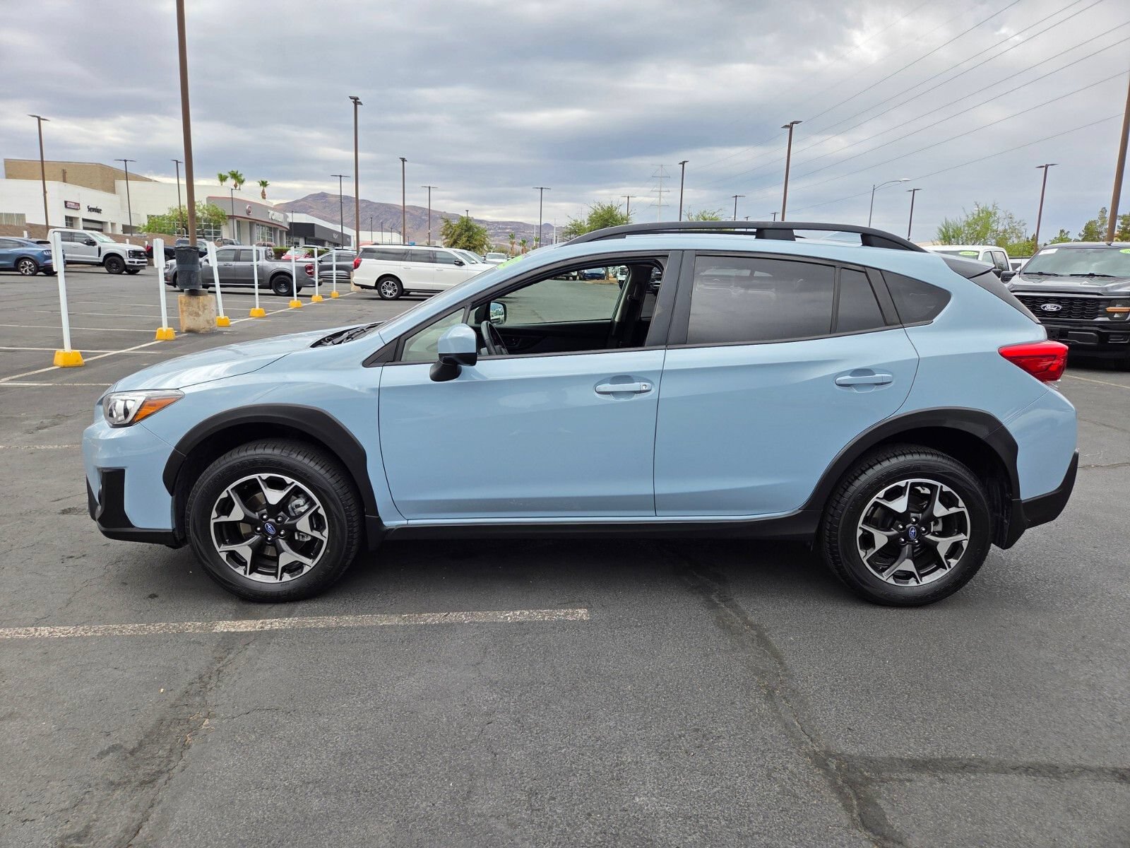 Used 2020 Subaru Crosstrek 2.0i Premium w/ Moonroof Package 2 AWD/4WD image 3