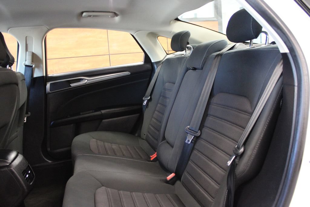 Certified 2020 Ford Fusion SE FWD image 23
