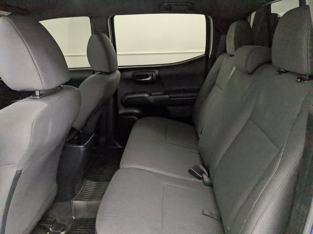 Used 2018 Toyota Tacoma TRD Sport image 17